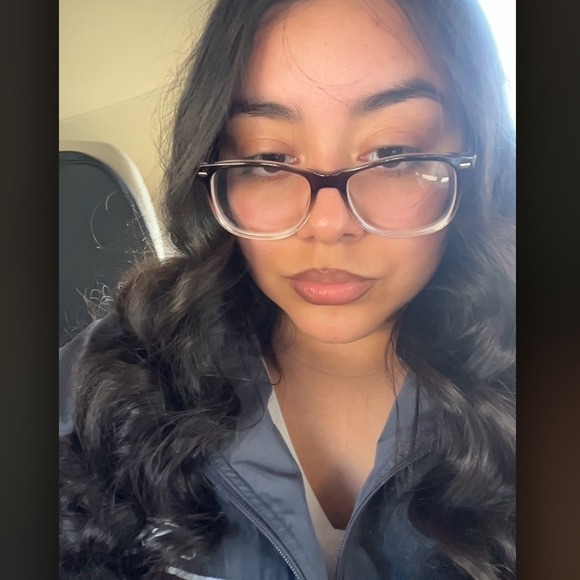 kimberly1119284